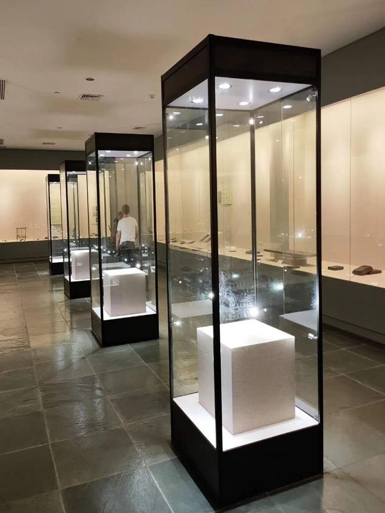 成都博物館展示柜工廠 專業化定制與一體化會務服務的完美融合